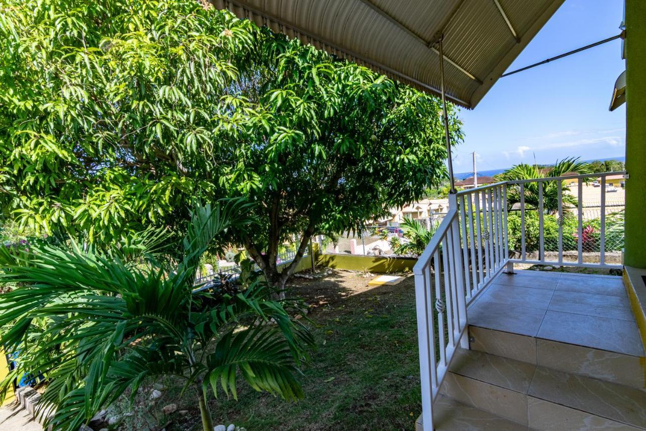 Ocho Rios Emerald 2 Bed 10 Mins Ocho Rios 24Hrs Hot Water Wi Fi Buitenkant foto